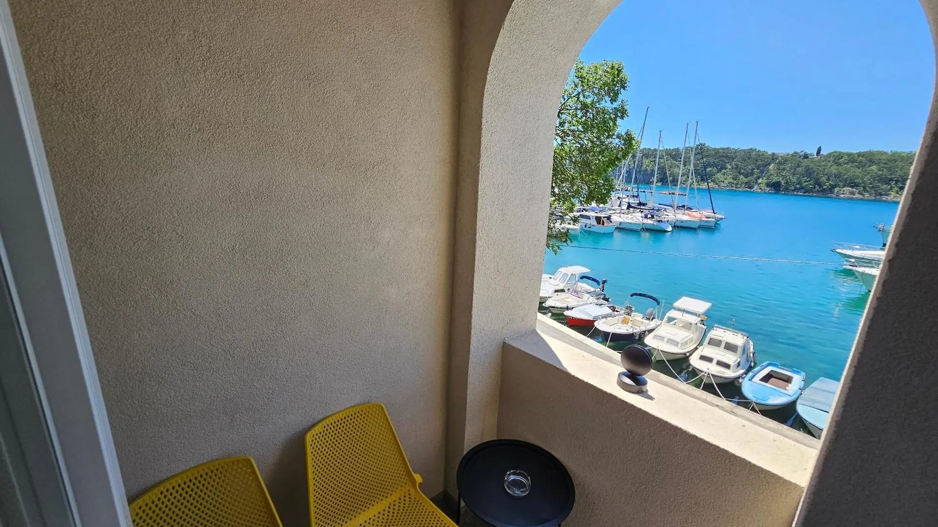 Villa Gaj Omisalj 0*,  Croatia