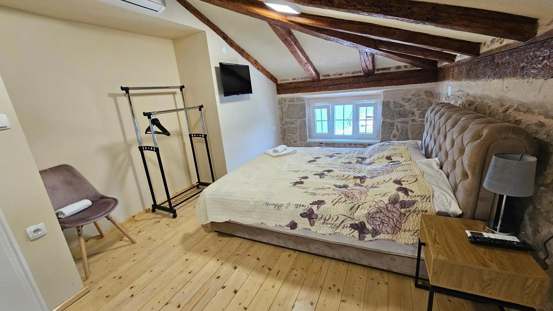 Villa Gaj Omisalj 0*,